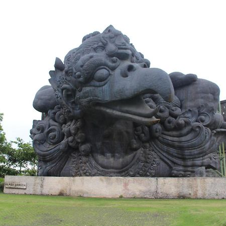 基拉纳昂格桑别墅 金巴兰 外观 照片